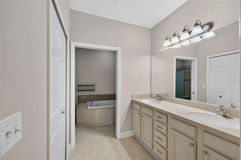 12705 NW 11th Place Newberry FL 32669