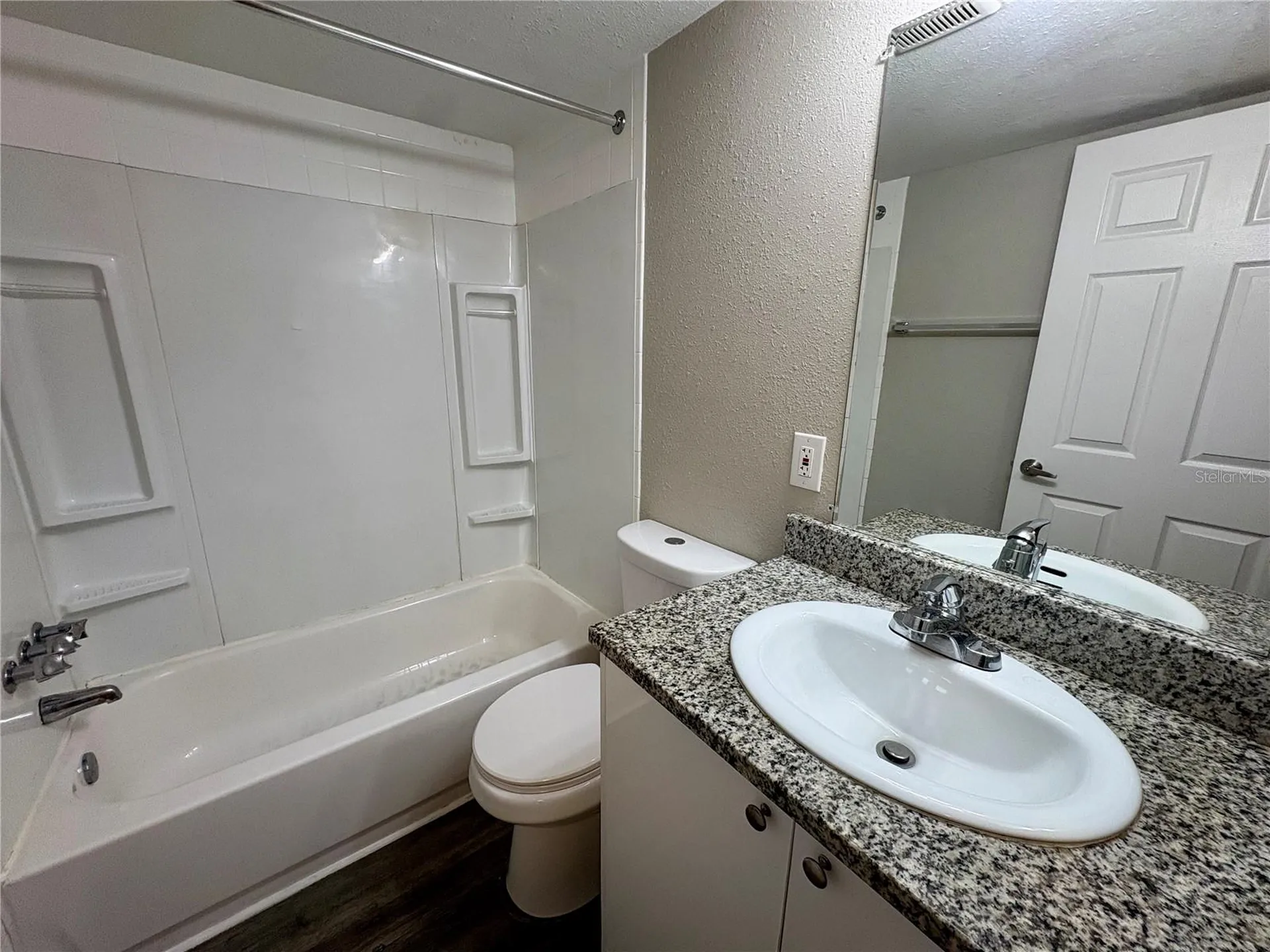 1909 5th Street W Bradenton FL 34205