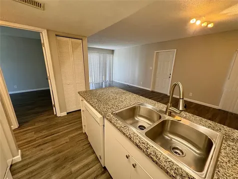 1909 5th Street W Bradenton FL 34205