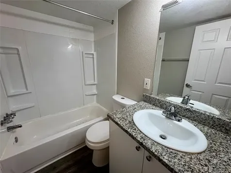 1909 5th Street W Bradenton FL 34205
