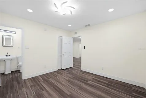9402 N 12th Street Tampa FL 33612