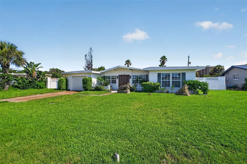 2525 Coral Way W Daytona Beach FL 32118