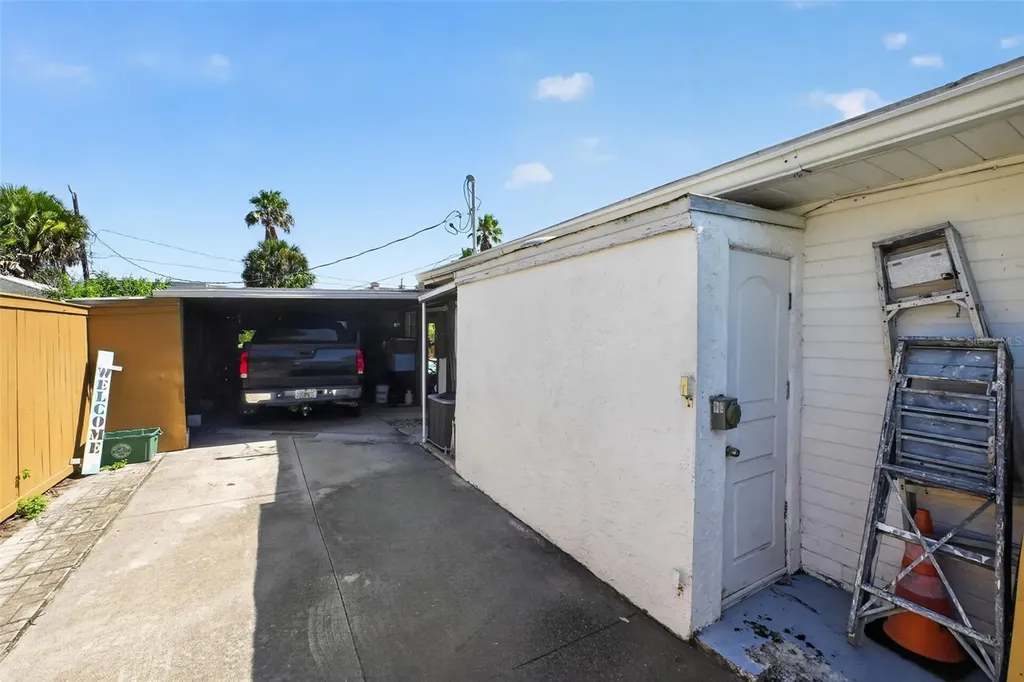 2525 Coral Way W Daytona Beach FL 32118
