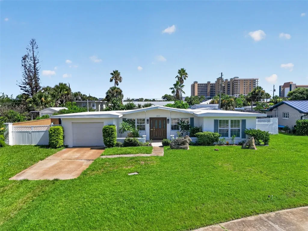2525 Coral Way W Daytona Beach FL 32118