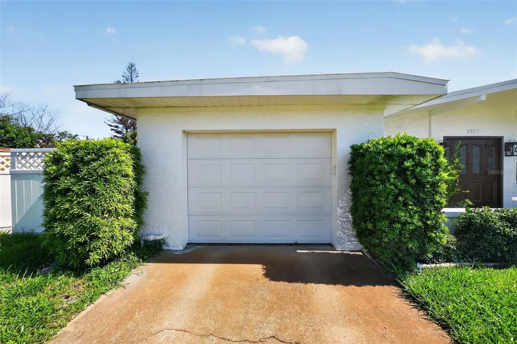 2525 Coral Way W Daytona Beach FL 32118