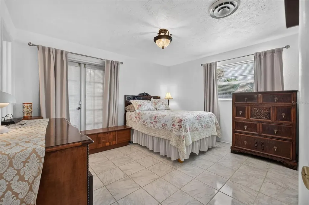 2525 Coral Way W Daytona Beach FL 32118