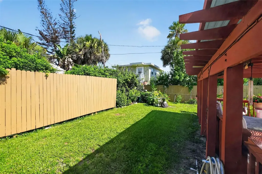 2525 Coral Way W Daytona Beach FL 32118