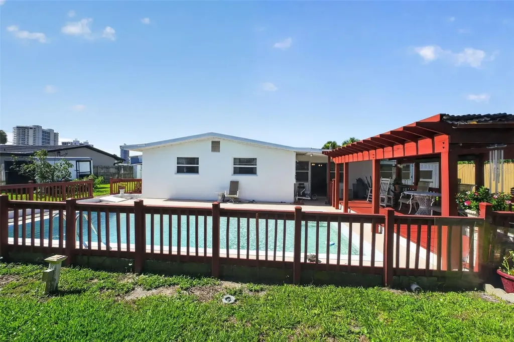 2525 Coral Way W Daytona Beach FL 32118