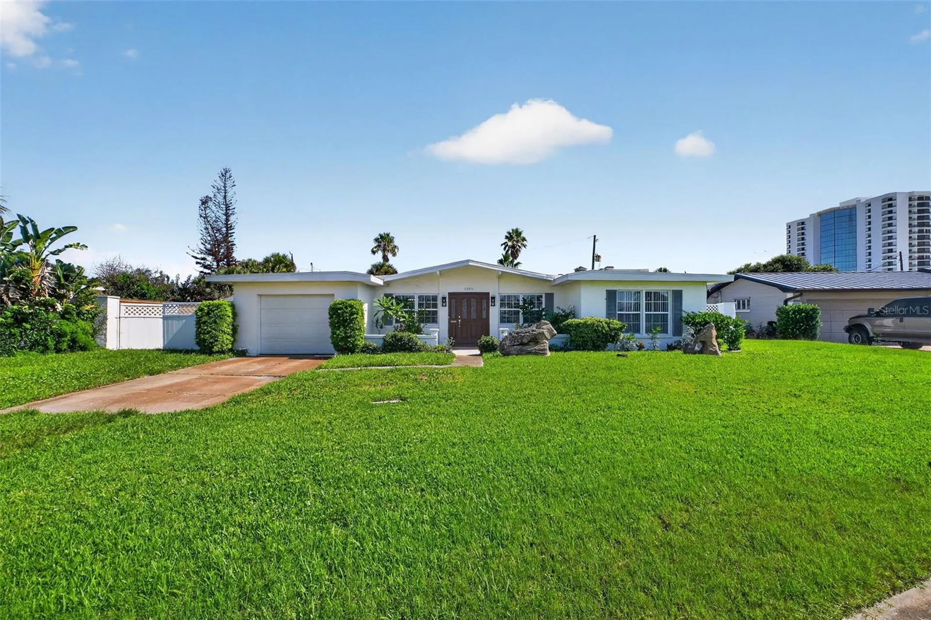 2525 Coral Way W Daytona Beach FL 32118