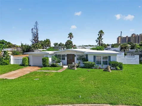 2525 Coral Way W Daytona Beach FL 32118