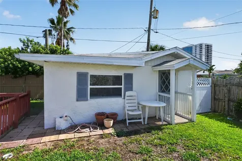 2525 Coral Way W Daytona Beach FL 32118