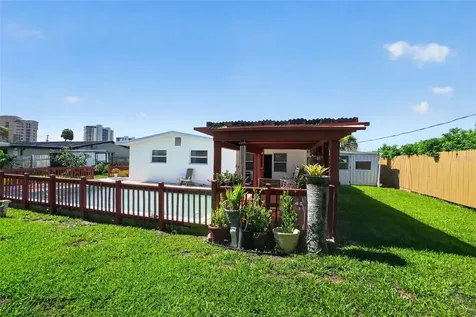2525 Coral Way W Daytona Beach FL 32118