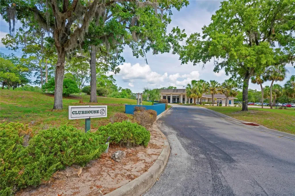 4 Spruce Pine Court N Homosassa FL 34446