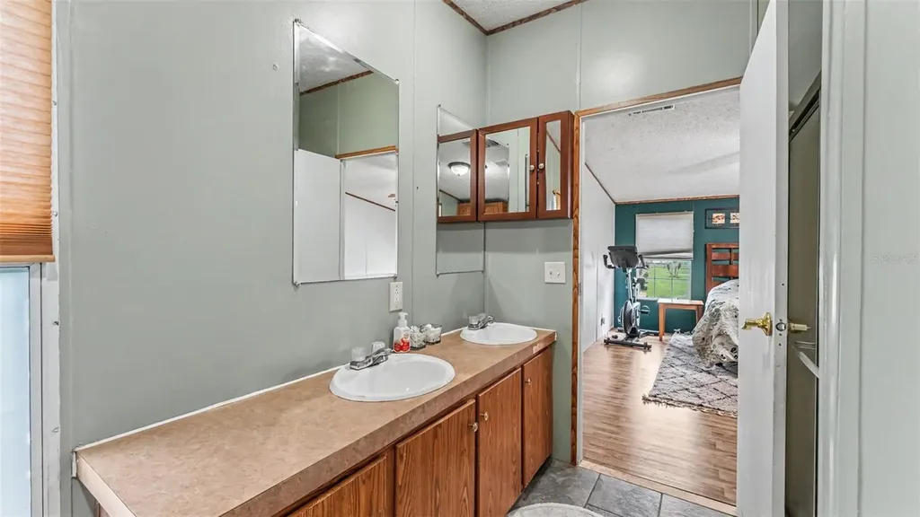 6702 Forestview Lane Lakeland FL 33811