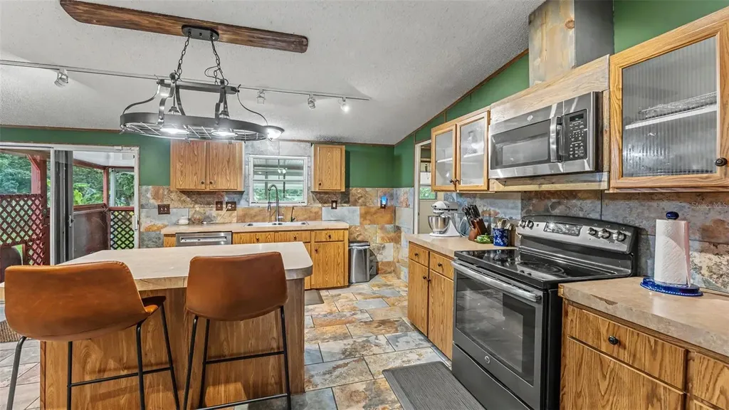 6702 Forestview Lane Lakeland FL 33811