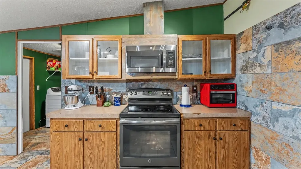 6702 Forestview Lane Lakeland FL 33811