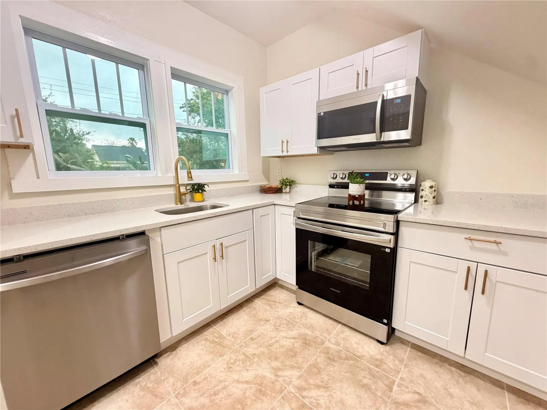1200 E Henry Avenue Tampa FL 33604