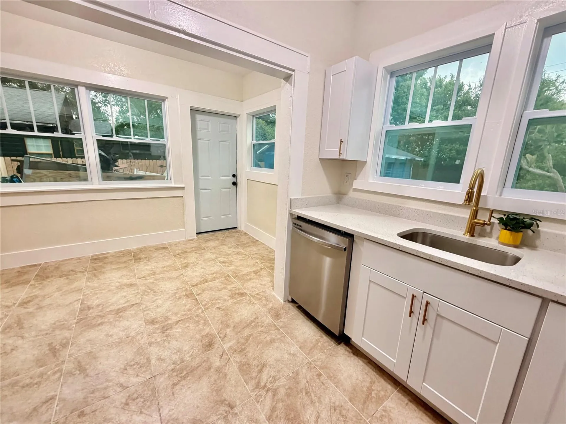 1200 E Henry Avenue Tampa FL 33604