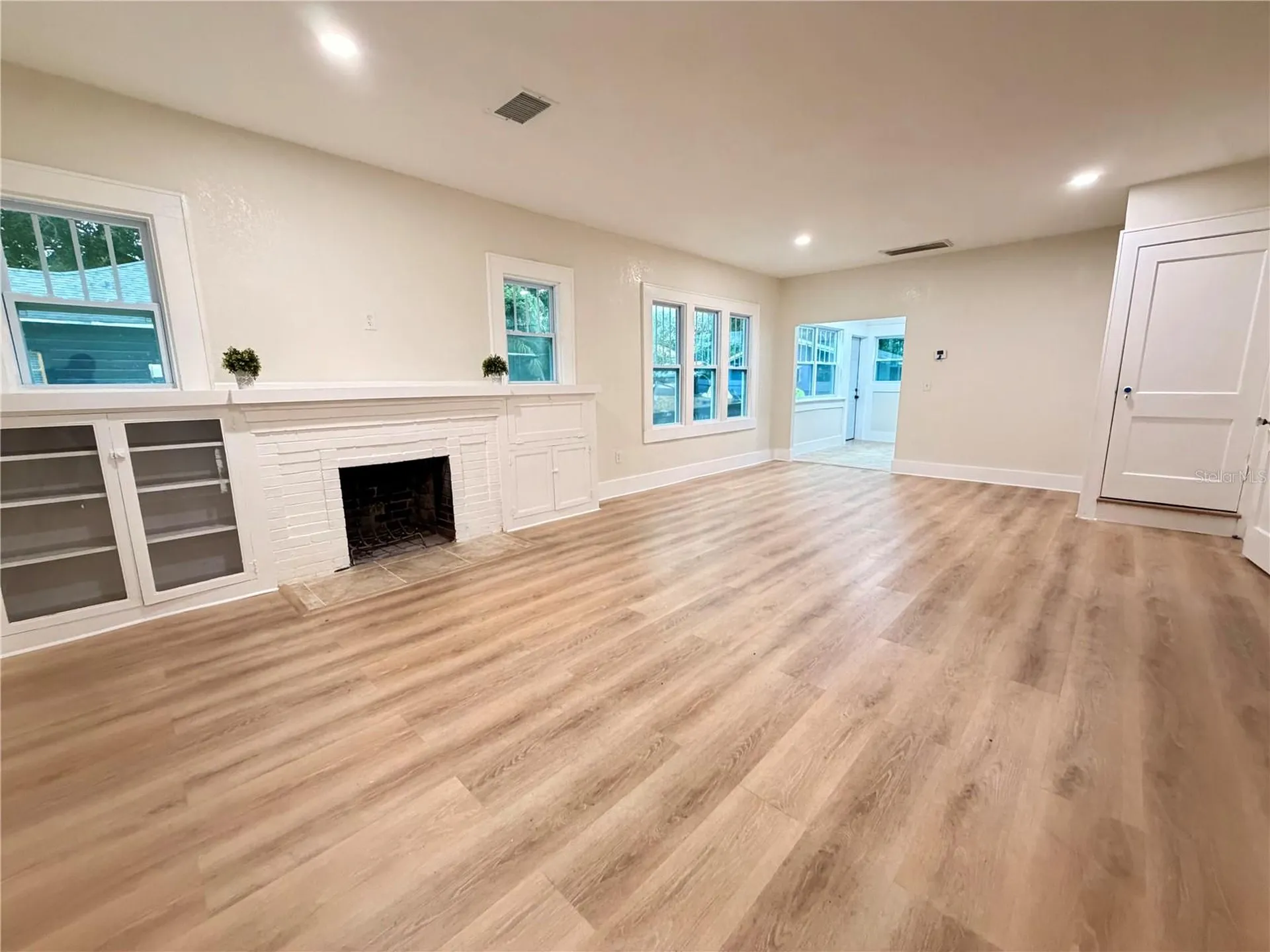 1200 E Henry Avenue Tampa FL 33604