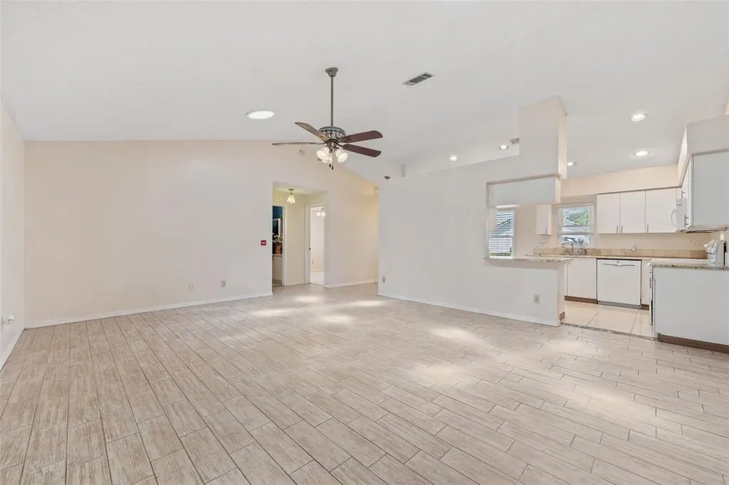 322 Windward Way Davenport FL 33837