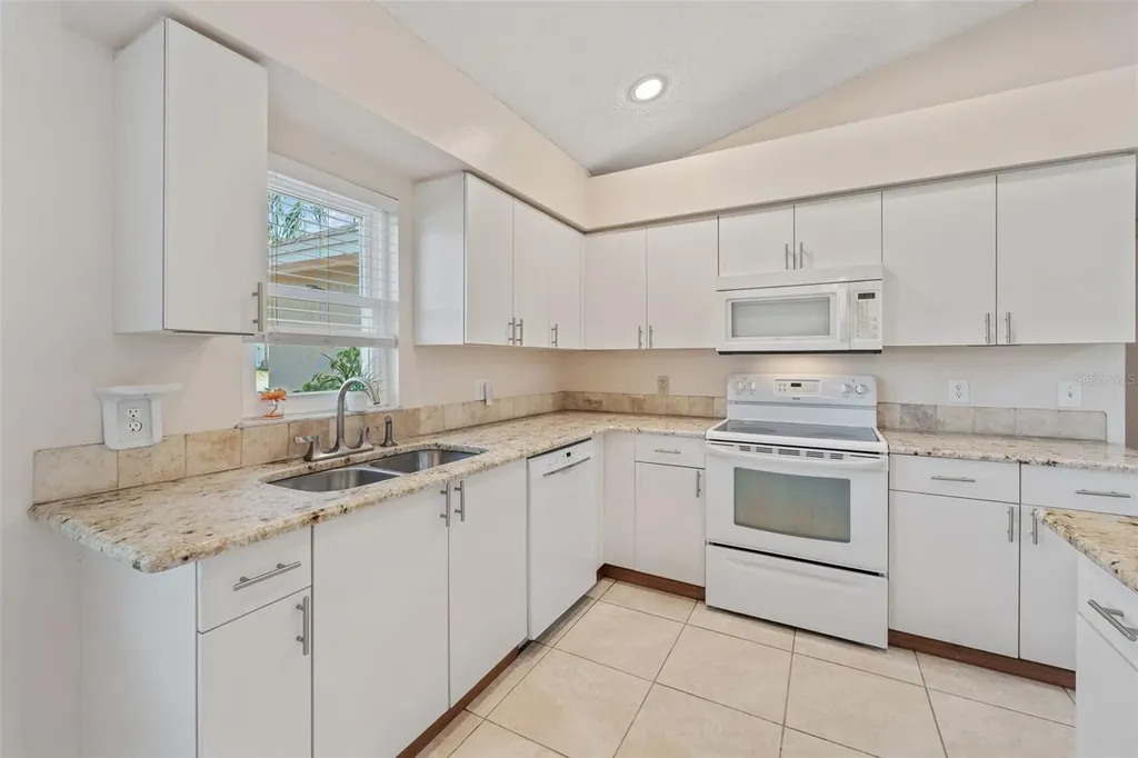 322 Windward Way Davenport FL 33837