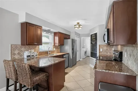 520 Astria Street Altamonte Springs FL 32701