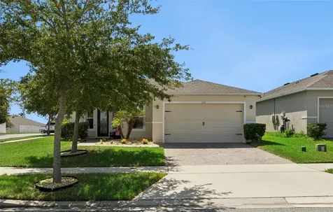 253 Sparrow Hawk Drive Groveland FL 34736