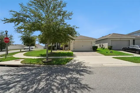 253 Sparrow Hawk Drive Groveland FL 34736