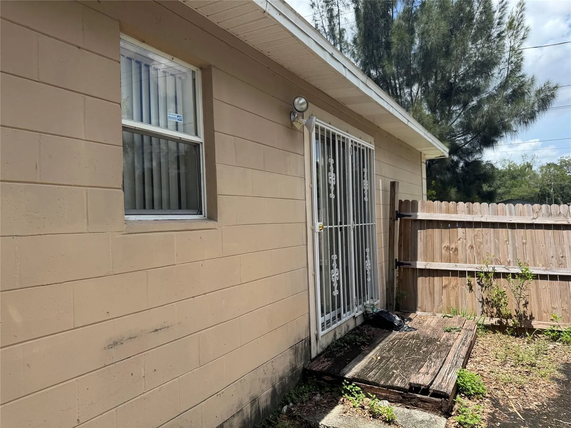 2609 E Emma Street Tampa FL 33610