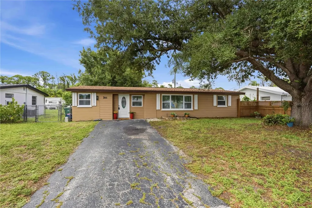 8362 Pelican Road Englewood FL 34224