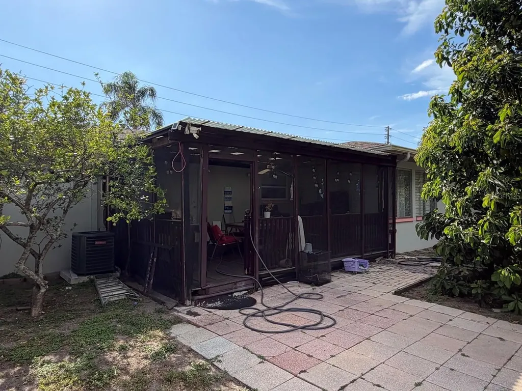1513 S Keene Road Clearwater FL 33756