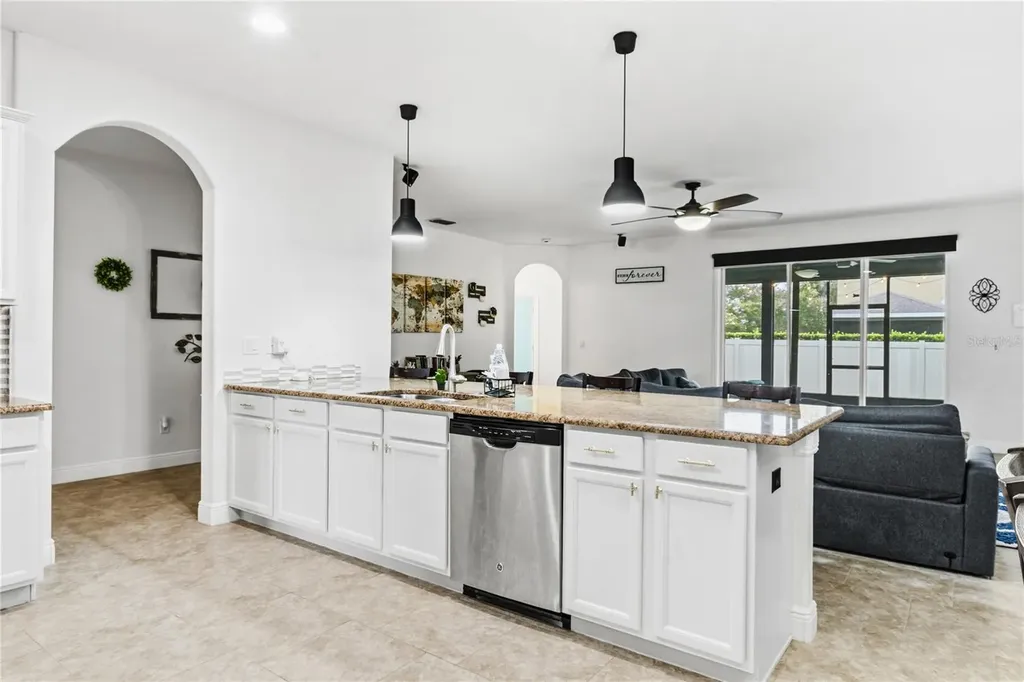 433 Amethyst Avenue Auburndale FL 33823