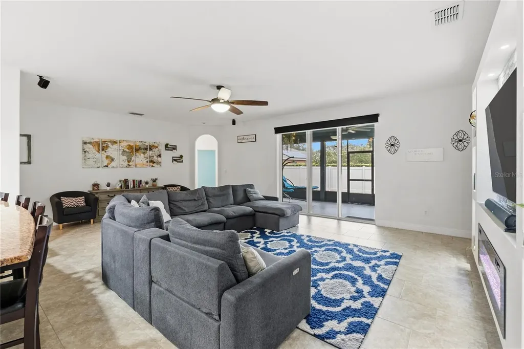 433 Amethyst Avenue Auburndale FL 33823