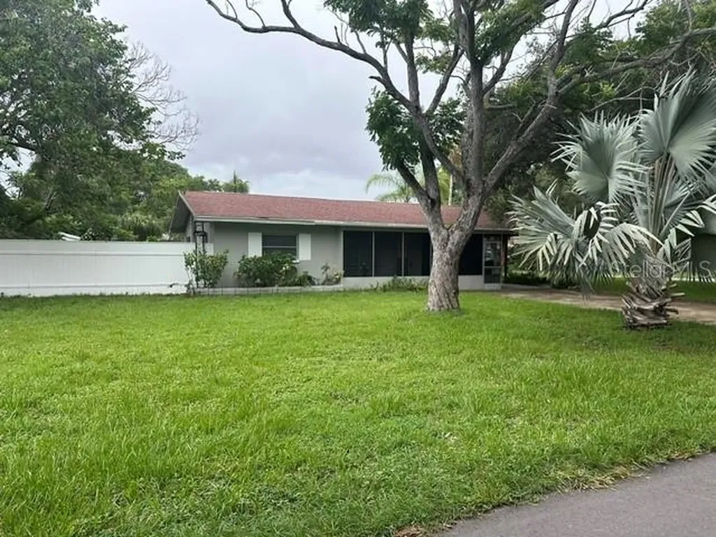 2030 Healy Drive Clearwater FL 33763