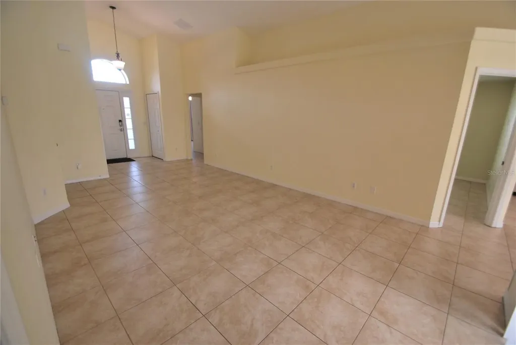 217 Robin Road Davenport FL 33896