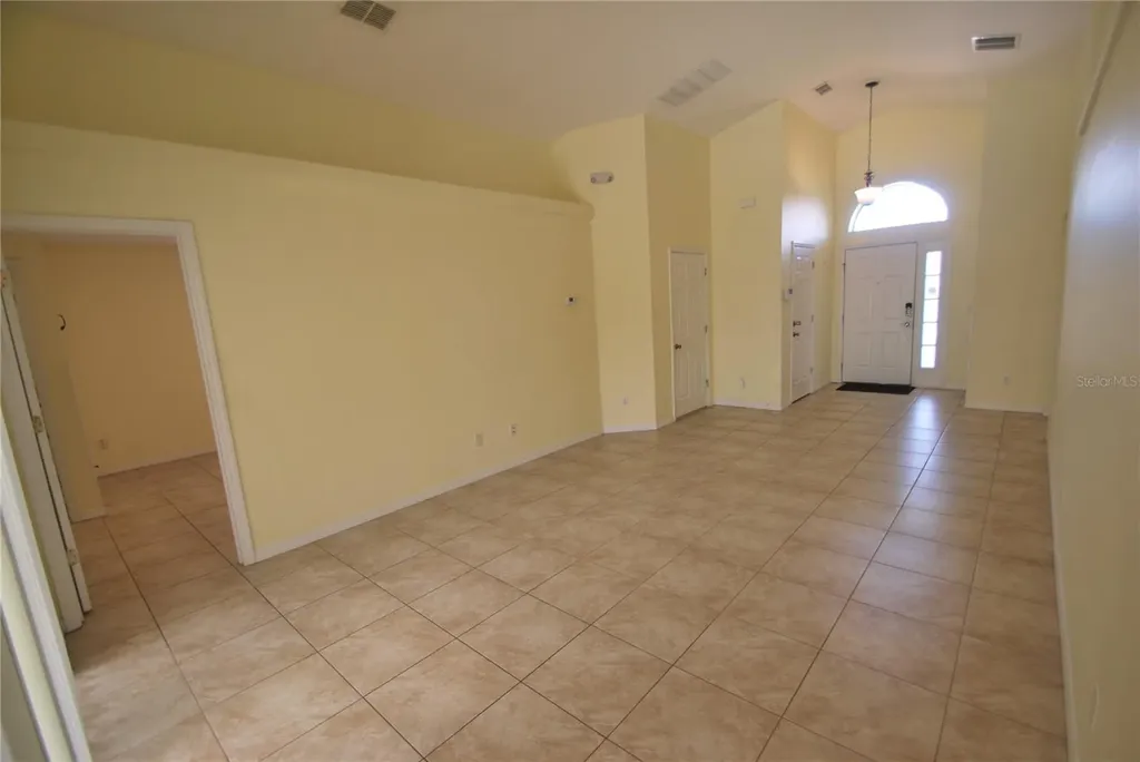 217 Robin Road Davenport FL 33896