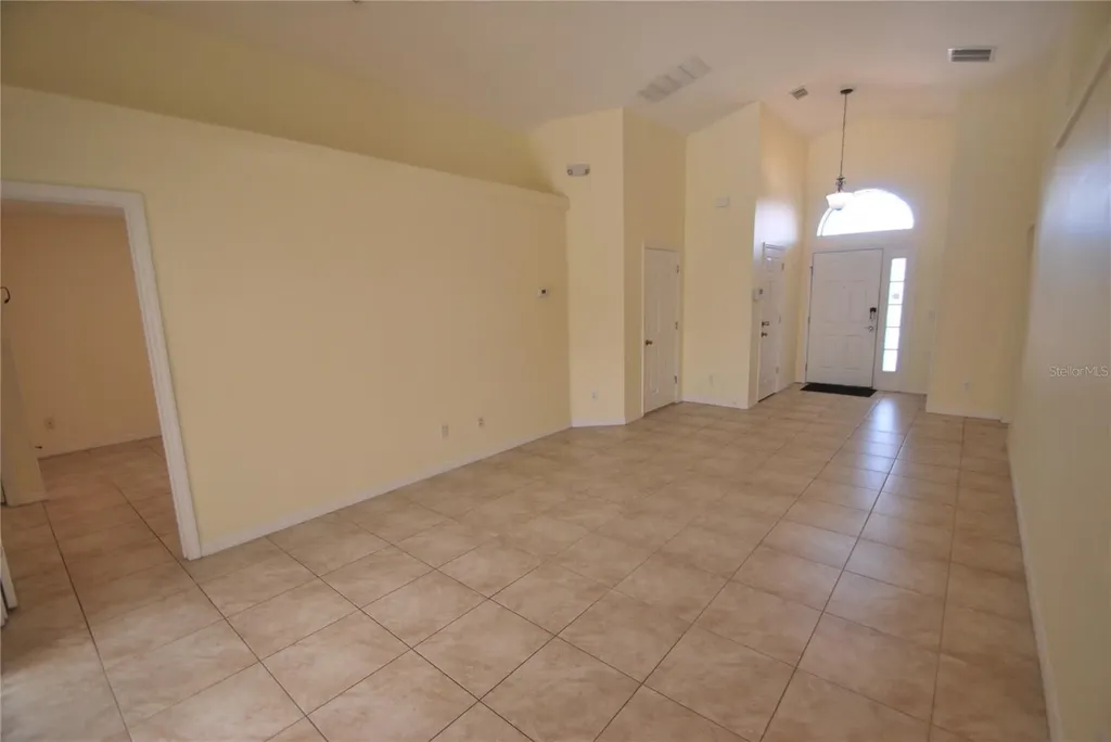 217 Robin Road Davenport FL 33896