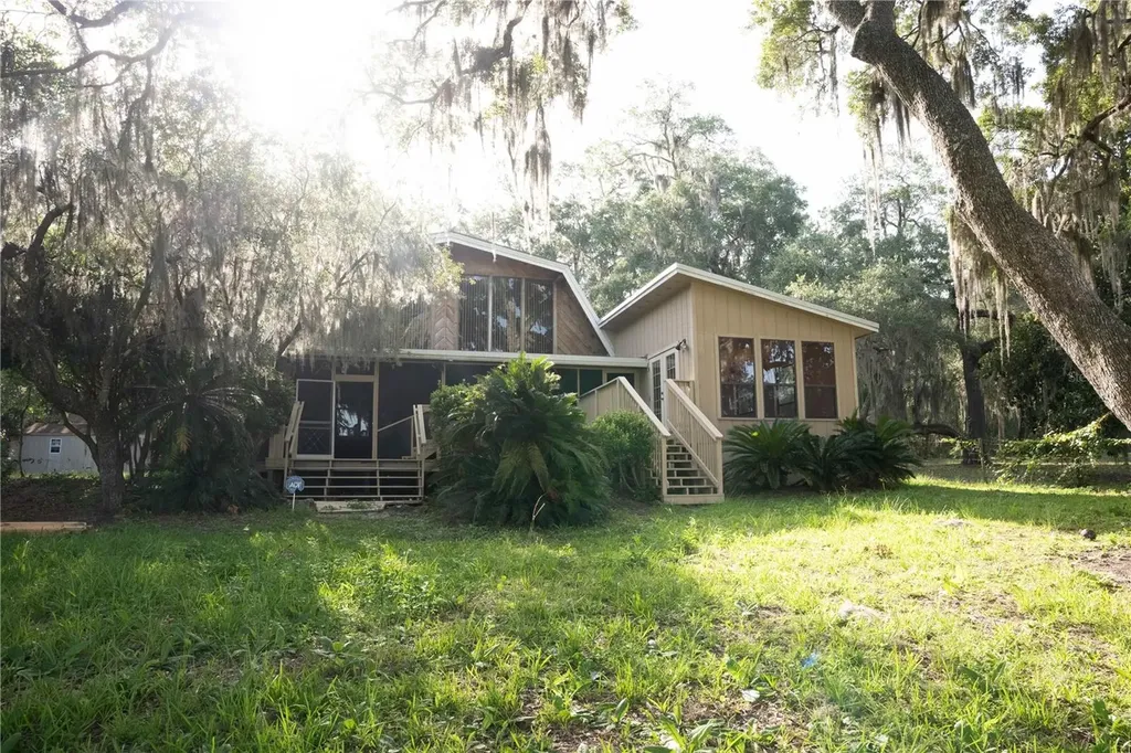 122 Cowpen Lane Hawthorne FL 32640