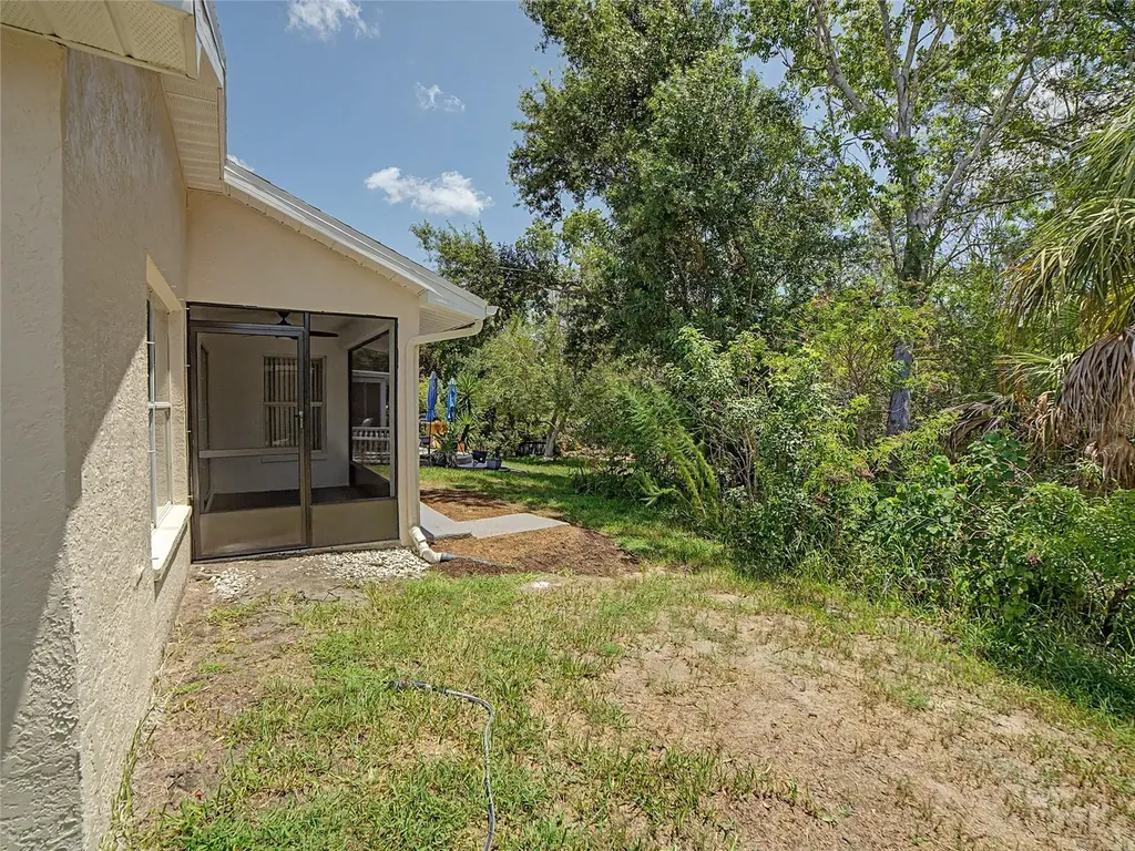 2005 Gardenia Landings Lane Sun City Center FL 33573