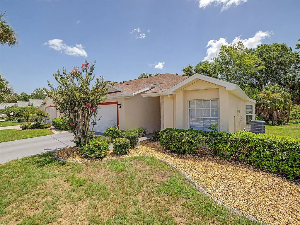 2005 Gardenia Landings Lane Sun City Center FL 33573