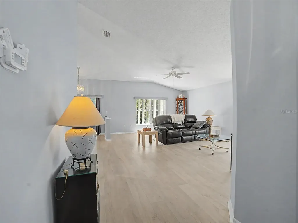 2005 Gardenia Landings Lane Sun City Center FL 33573