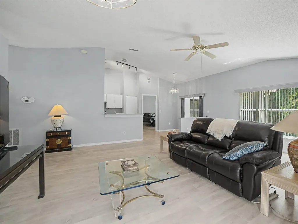 2005 Gardenia Landings Lane Sun City Center FL 33573