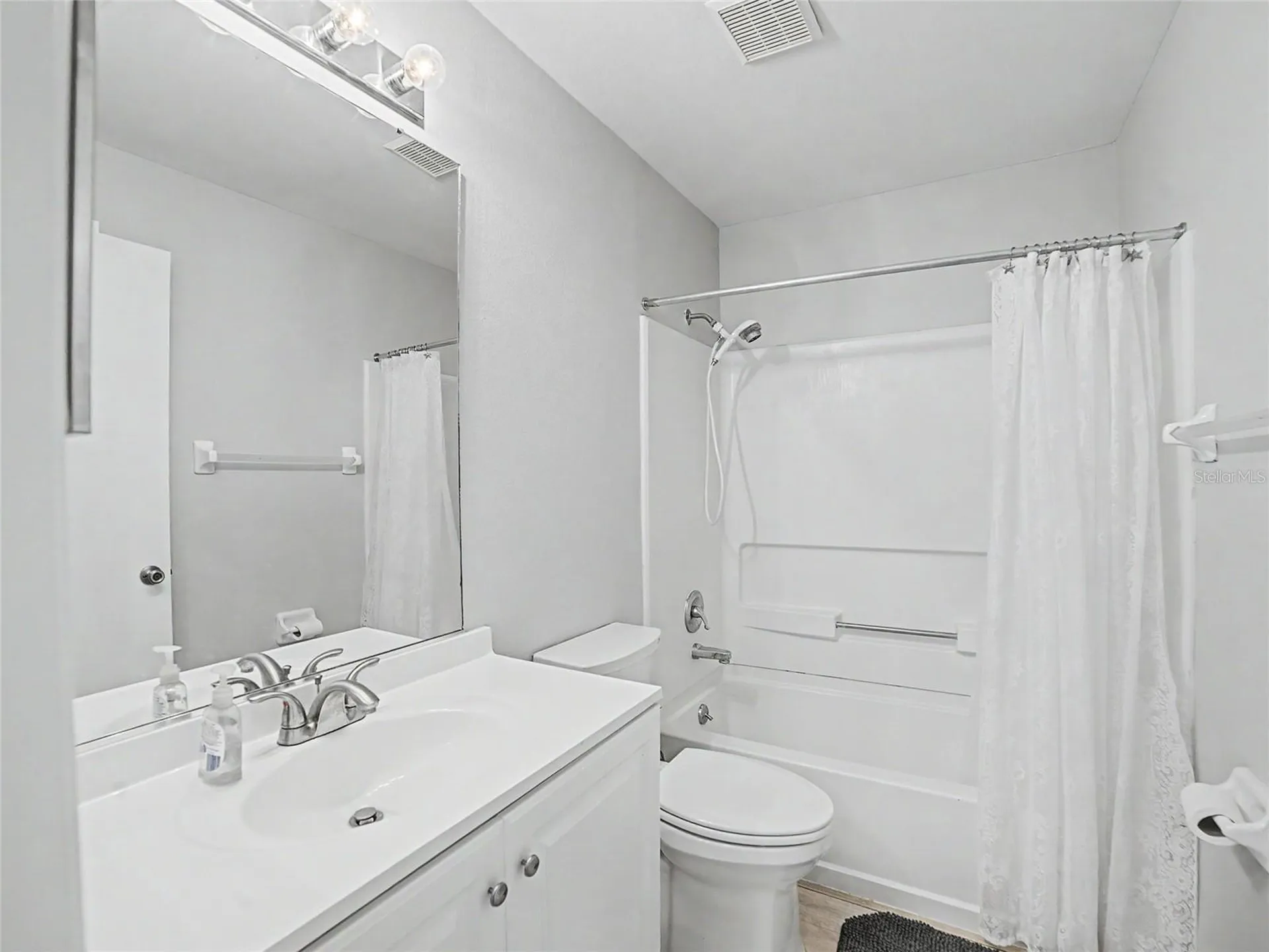 2005 Gardenia Landings Lane Sun City Center FL 33573