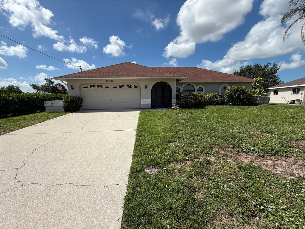 808 SW 7th Terrace Cape Coral FL 33991