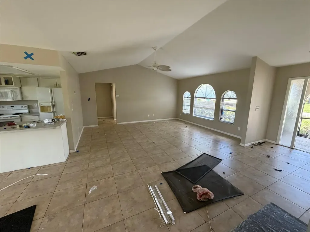 808 SW 7th Terrace Cape Coral FL 33991