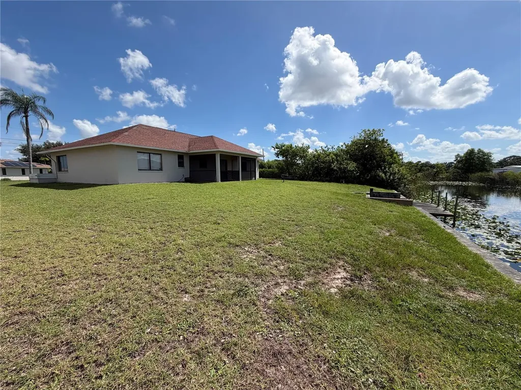 808 SW 7th Terrace Cape Coral FL 33991