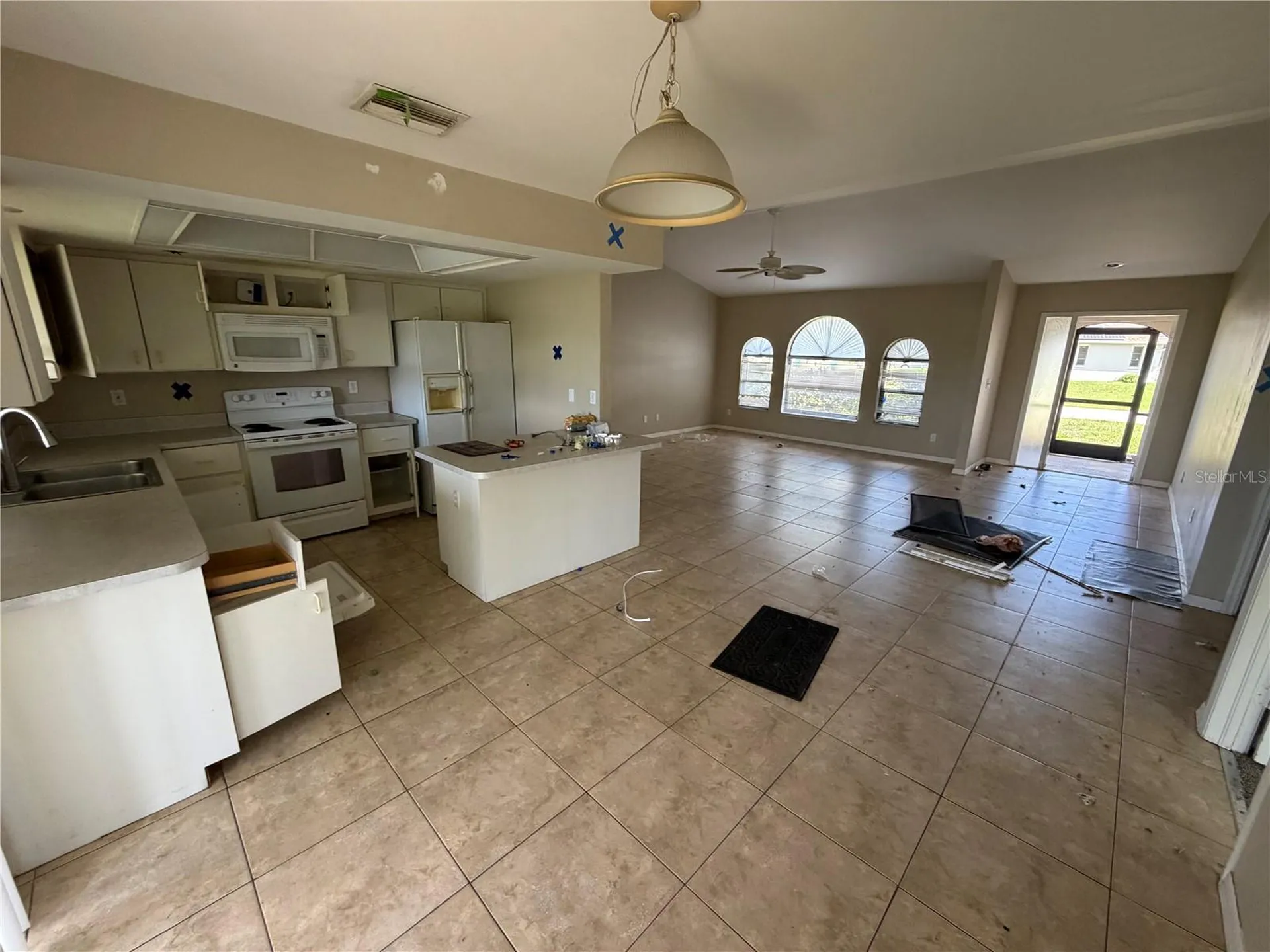 808 SW 7th Terrace Cape Coral FL 33991