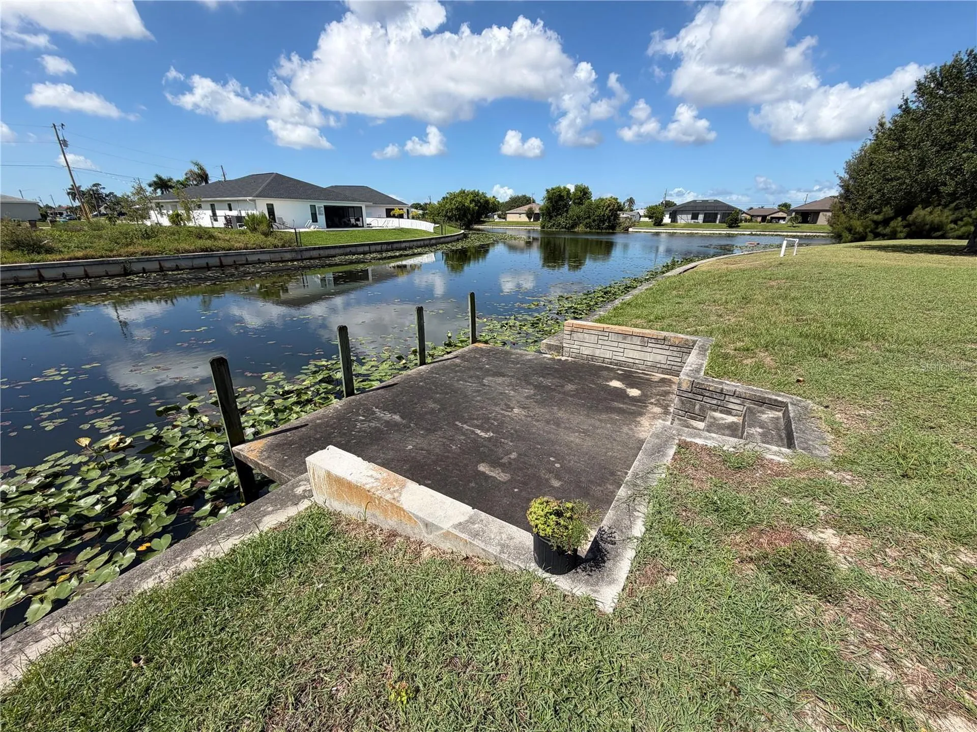 808 SW 7th Terrace Cape Coral FL 33991