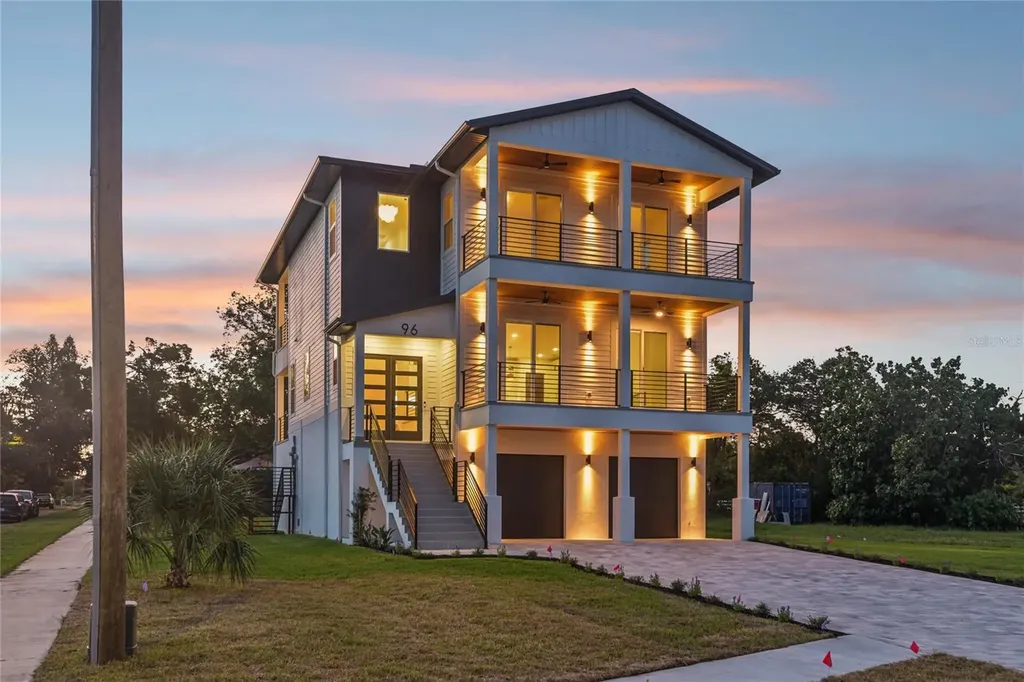 96 Shore Drive Tarpon Springs FL 34689