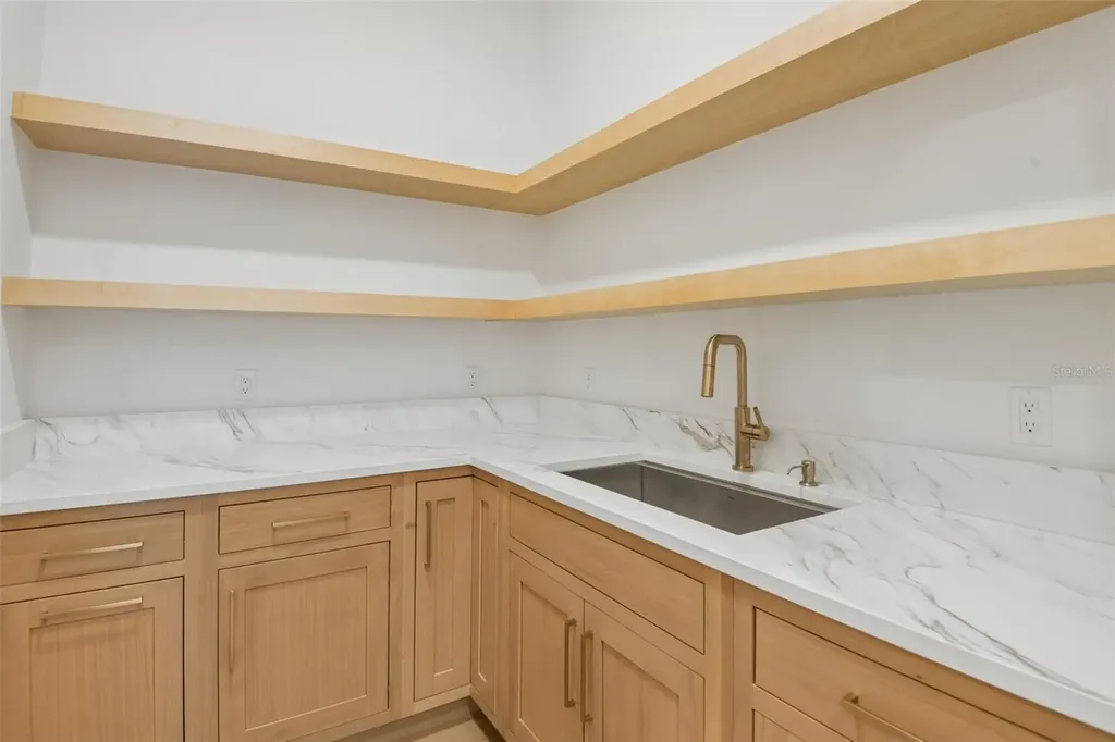 96 Shore Drive Tarpon Springs FL 34689